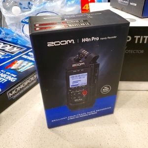 Zoom handy recorder